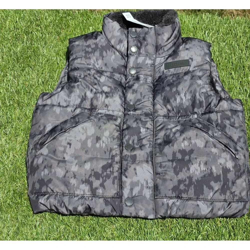 Abercrombie Kids Gray Camo Puffer Fleece Lined Vest Size 5/6 NWT